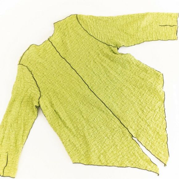 SOLD!! NOBLU Small Pucker Knit Asymmetric Top - Picture 4 of 8
